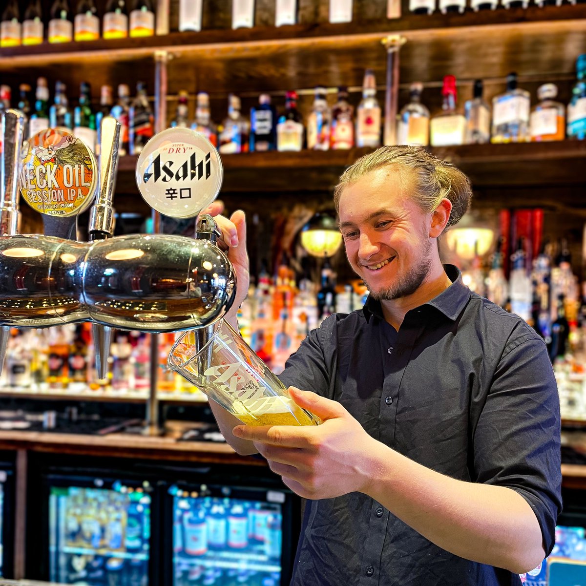 I mean at this point we all know that Thursday is the new Friday, so what are you waiting for?! Time to hop on down to the pub and treat yourself to a perfect pint from our incredible crew 🍻

#pub #youngspubs #youngspublife #youngspubspeople #youngs #londonpub #londonpubs #pint