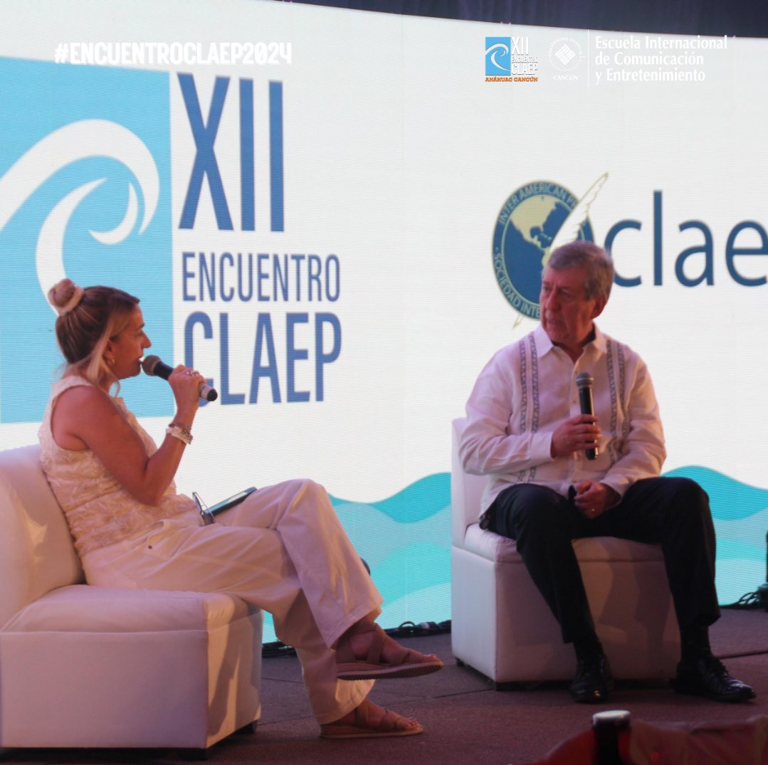 eiceuac's tweet photo. Así comenzamos el tercer día del #EncuentroCLAEP2024 con la primera conferencia impartida por Roberto Rock, presidente de la Sociedad Interamericana de Prensa y Fundador de @lasillarota 😎💪🏻

Empezamos con toda la actitud el último día del Encuentro CLAEP🌊

¡No te lo pierdas!🧡 https://t.co/rUieeFi3TV