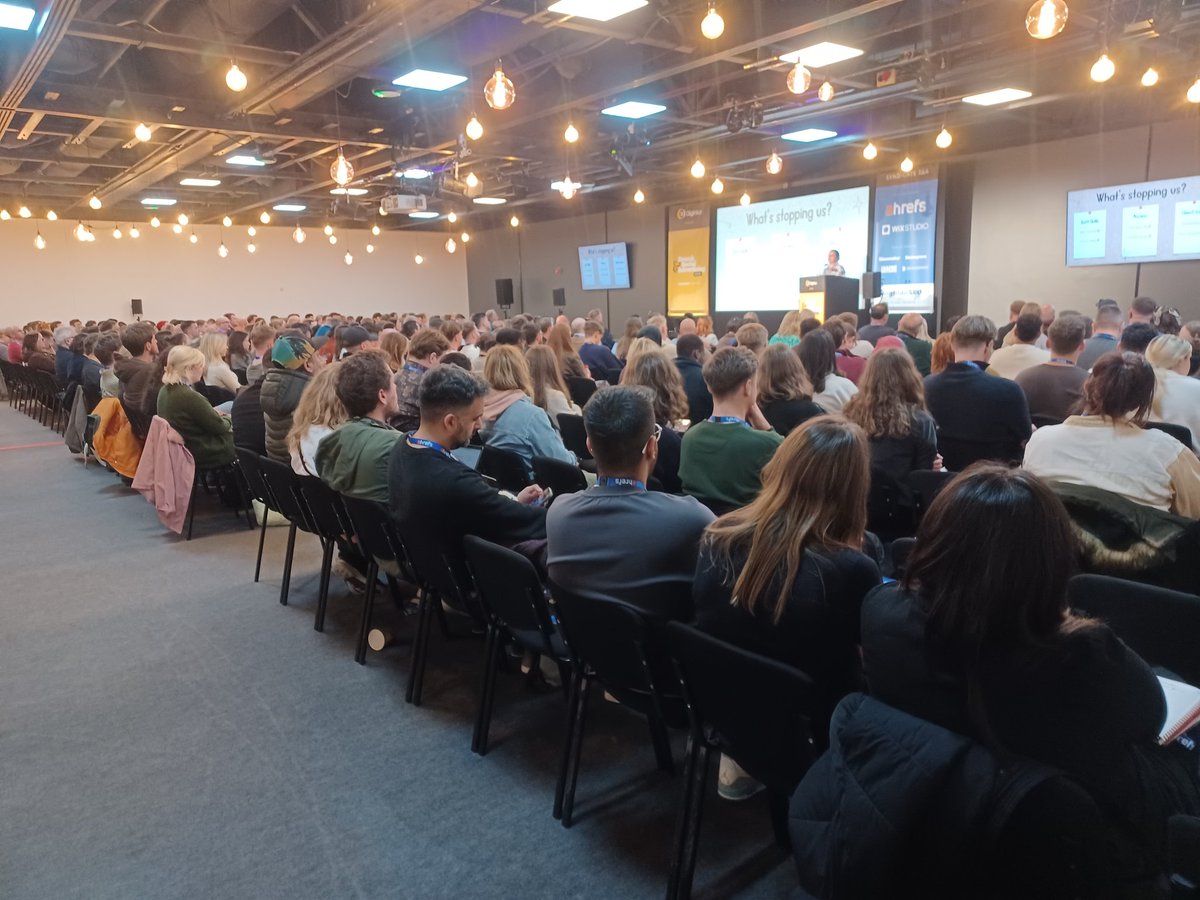 It's been a great day at the Search & Social Advertising Show, part of the @brightonSEO fringe. Top tier talks and nary a spare seat in the house. Excited for the final session on paid social.