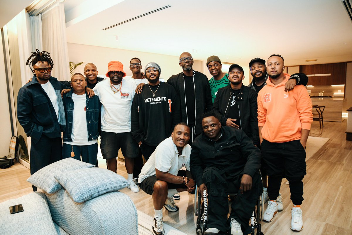 RealBlackCoffee's tweet photo. Famo 🙏🏿 https://t.co/EcnBonRw7F