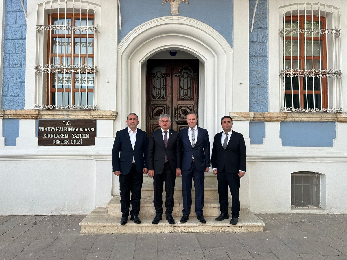 Trakya Kalkınma Ajansı (TRAKYAKA) Yönetim Kurulu Üyeleri Soner Ilık, Cengiz Günay ile Genel Sekreter Mahmut Şahin, Trakya Kalkınma Ajansı Kırklareli Yatırım Destek Ofisi'nde Koordinatör Emre Beji'nin katılımı ile görüşmelerde bulundu. @SonerILIK @HakkOzsan