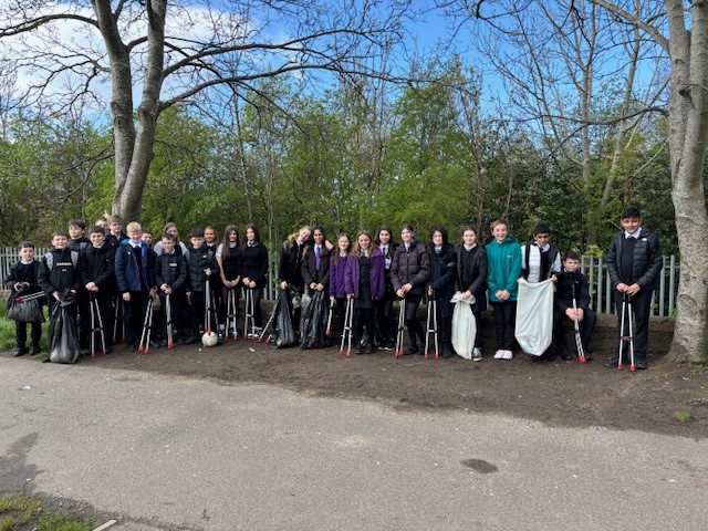 Well done to the awesome 1F2 for their help in keeping our local community tidy. The group were out litter picking around the cycle path and the lane towards Brown Avenue. #Community