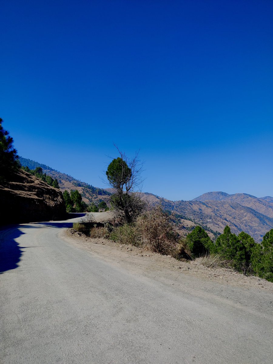 nc_hiphop_soul's tweet photo. Village roads>>>>>> https://t.co/GG8avnE4Ej