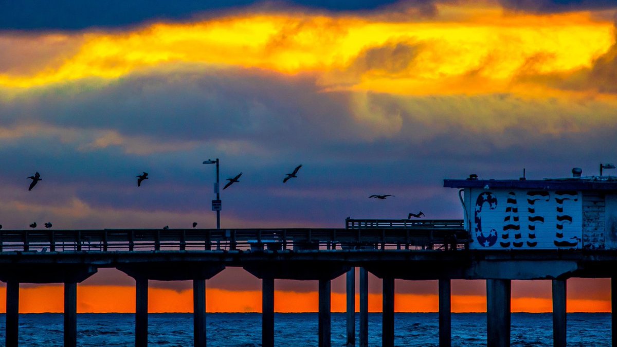 Jim Grant sends in this #sosandiego pic of the day from the Ocean Beach Pier.