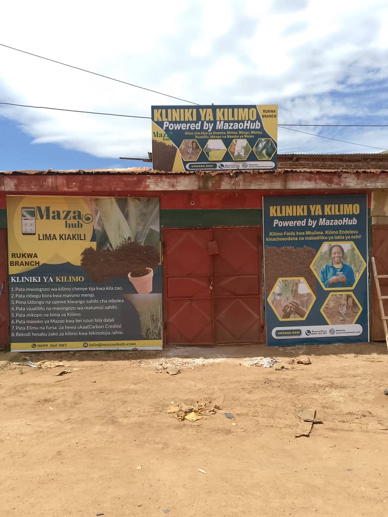 This is the third shop when entering Nanenane - Mbeya. We mean business when we say , Software and Touch Business Model. This is @mazaohub powering Kliniki za Kilimo kila mkoa unaozalisha. Tutawafuata wakulima kokote waliko na tutacheza muziki wao. This is just step 1