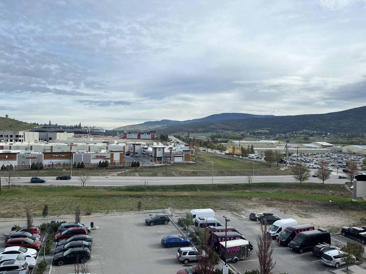 Today’s #patiopic. Waking up in Kelowna. Awesome sleep last night. There is nothing better than a good hotel bed. Heading out for breakfast before the start of ABCDE Roundtable at UBCO. I’m looking forward to learning lots, reconnecting with folks, and meeting new people. #UNBCED