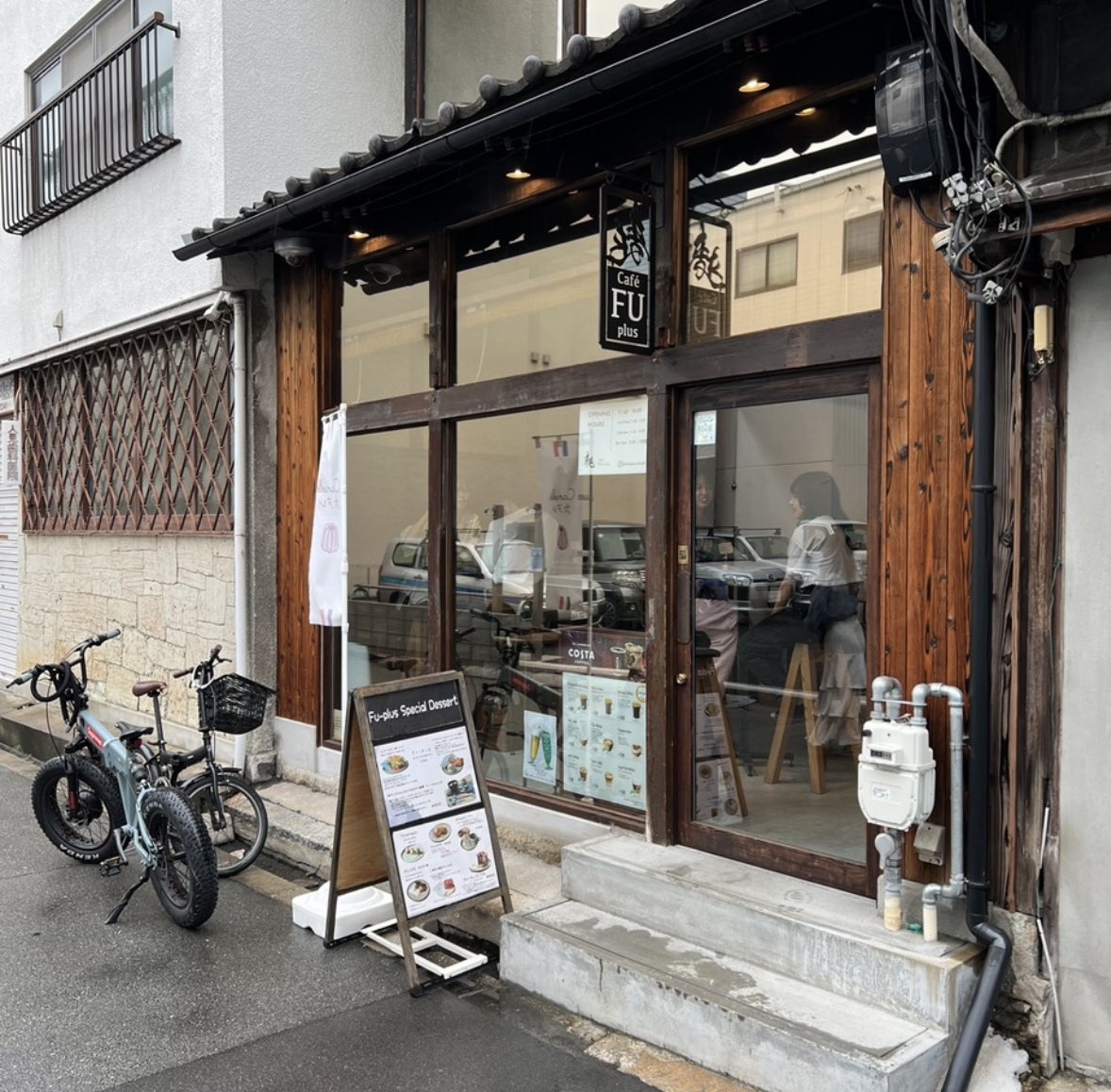 tt0nlee's tweet image. テンさんのもちの写真のカフェはここな気がする🍡西の10velyは行ってみてね🐈‍⬛

Cafe 麩FU-plus
06-6476-8410
大阪府大阪市北区中崎西4-1-1 
tabelog.com/osaka/A2701/A2…

#TEN_FIRST_FANCON_IN_JAPAN