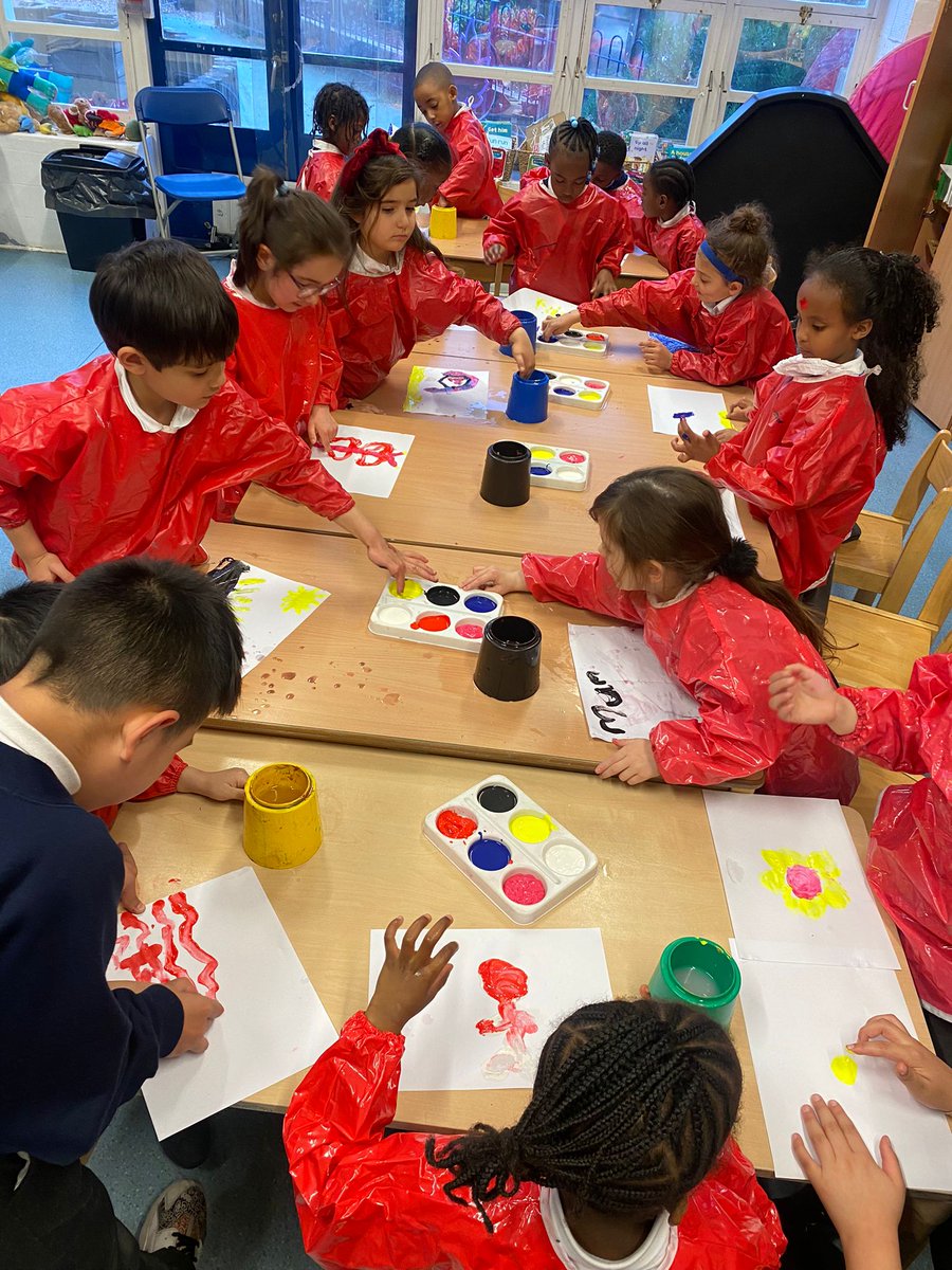 🎨 Happy to be back to messy business at our after school club this afternoon 🎨