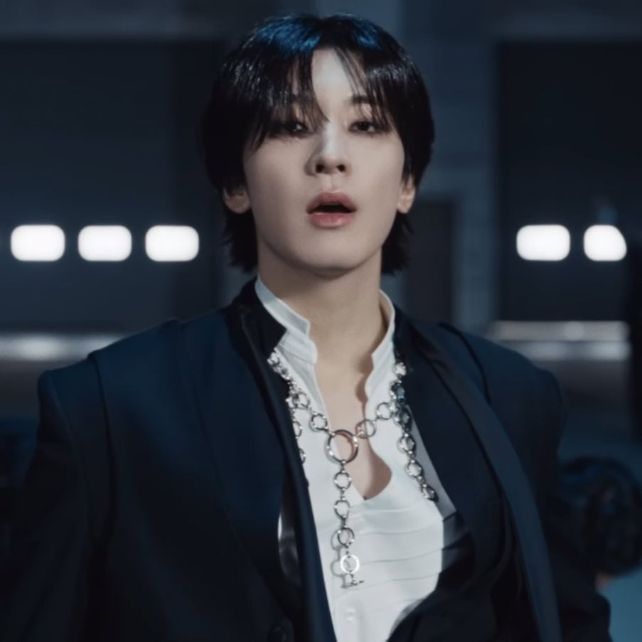 heybabydeul's tweet photo. teaser 1                                               teaser 2 https://t.co/CGxyKsKoZo