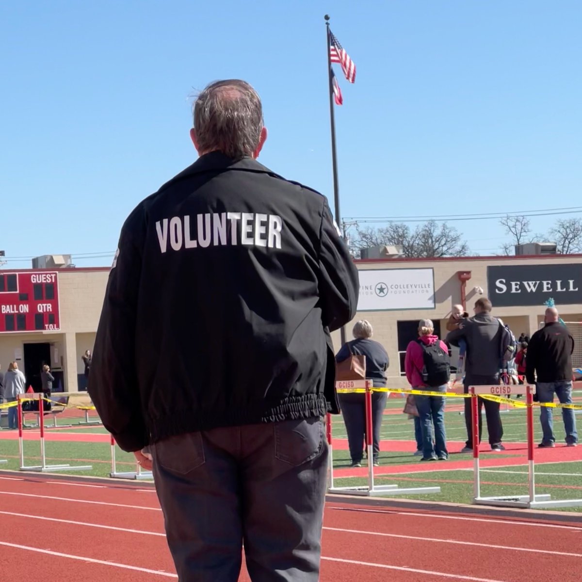 Today we commend our police volunteers who help at Special Olympics events, city festivals and outside agency and school district trainings. They build structures, distribute merchandise, or oversee portions of the event for its overall success. #NationalVolunteerWeek