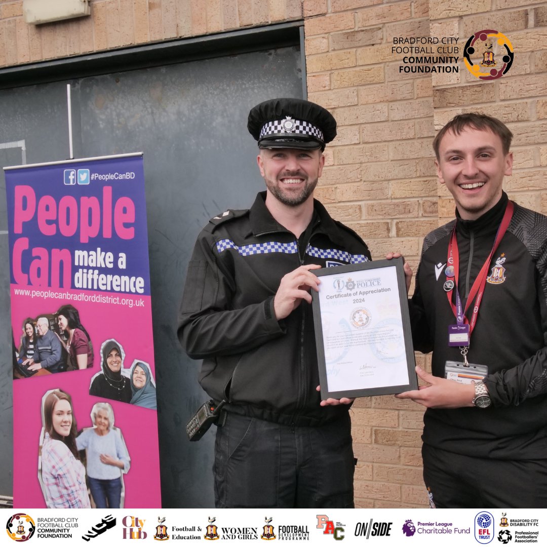 ⚽️ | #PLPS Great to have @officialbantams star Jake Young join us for the Bradford West Police Community Trophy tournament this week, organised by @WYP_BradfordC Bradford West Policing team! We were honoured to receive a framed certificate of appreciation from Inspector Andrew…