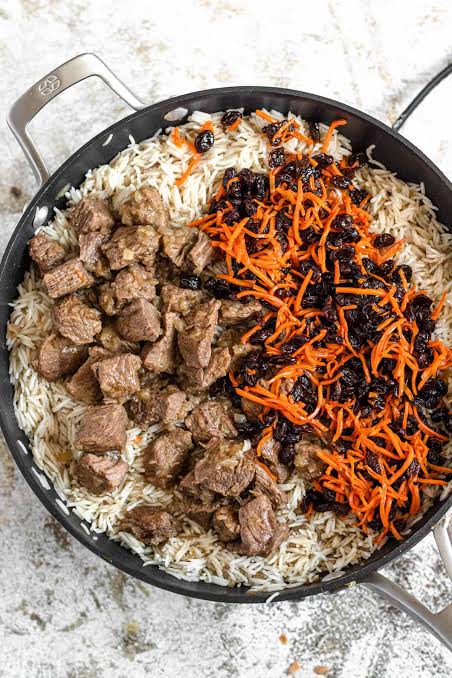 ➖NATIONAL DISH➖

🇦🇫: KABULI PULAO 🤤

#Foodie #foodphotography #FoodTravelChat #foodlover