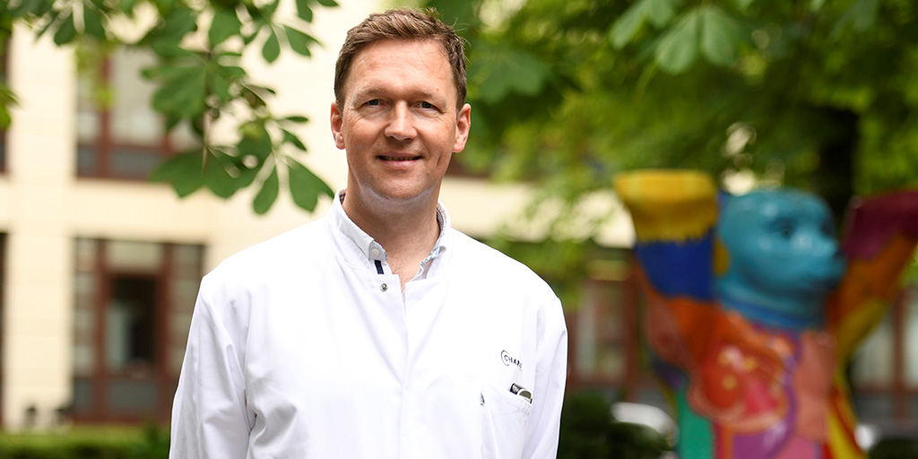 “Berlin offers a large number of universities, colleges and institutions that enable cooperation in many sectors.” Find out more about our new #BrainCityAmbassasor Prof. Dr. med. Ulrich-Wilhelm Thomale @ChariteBerlin at BrainCity.Berlin/Brains-of-Berl… © Iris Janke