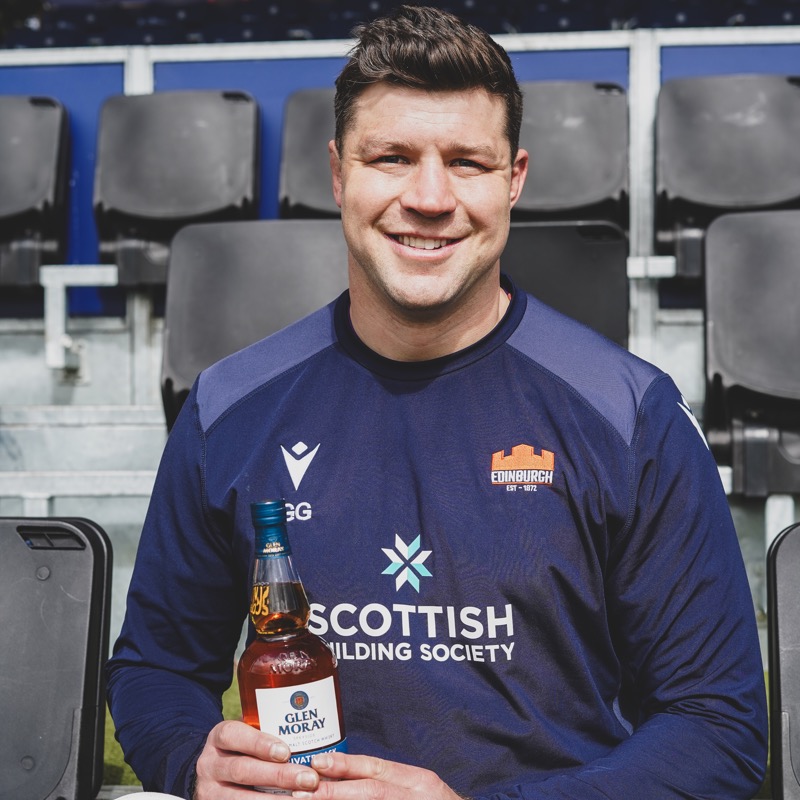 EdinburghRugby's tweet photo. Milestone men 🥃.

Thanks to @GlenMorayDist for celebrating our latest centurions and double centurions, providing bespoke bottles of Single Malt Whisky 🫡
