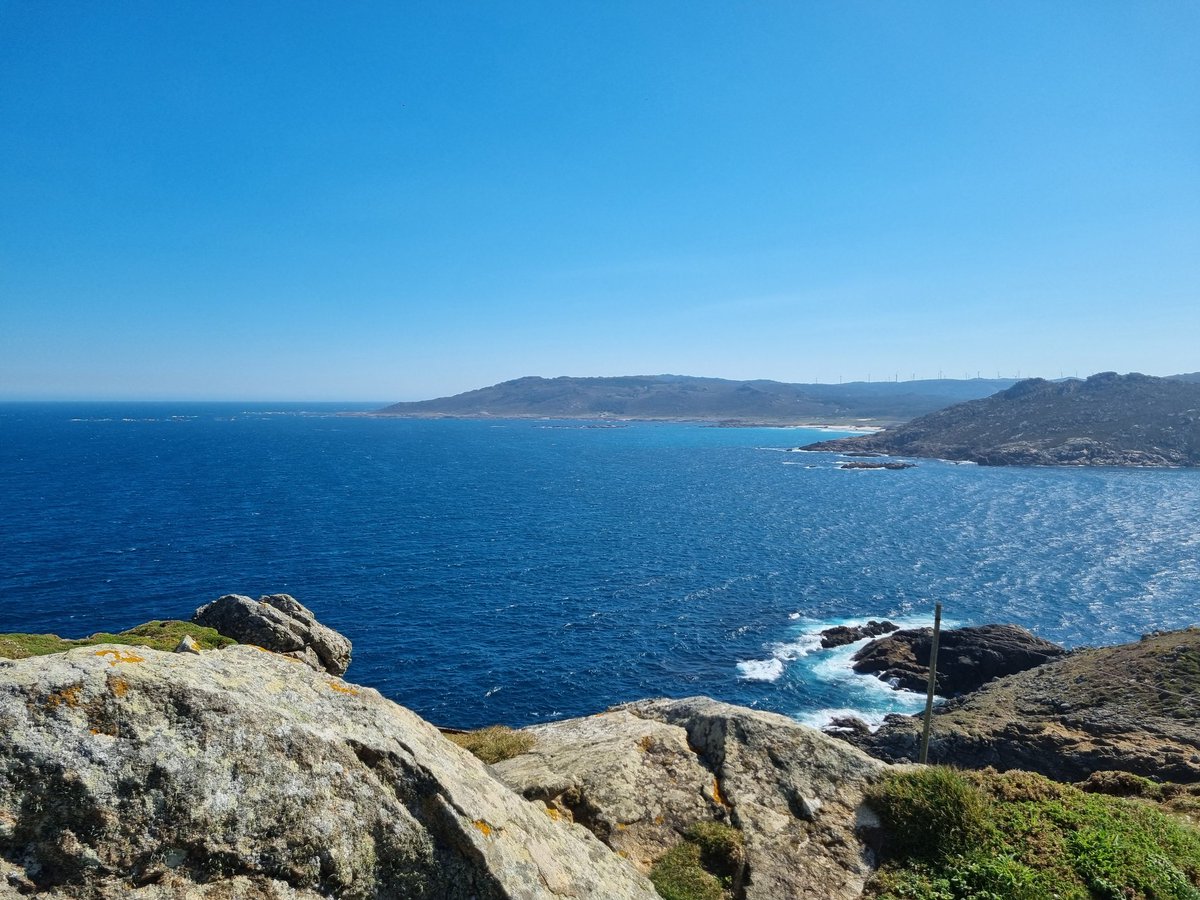 Visita indispensable en Camariñas, A Coruña. El faro de Vilán. Su nombre le viene de un vocablo gaélico irlandés que significa gaviota. Entrada gratis. #camariñas #galicia #GaliciaFunciona #farosgalicia #rutafaros