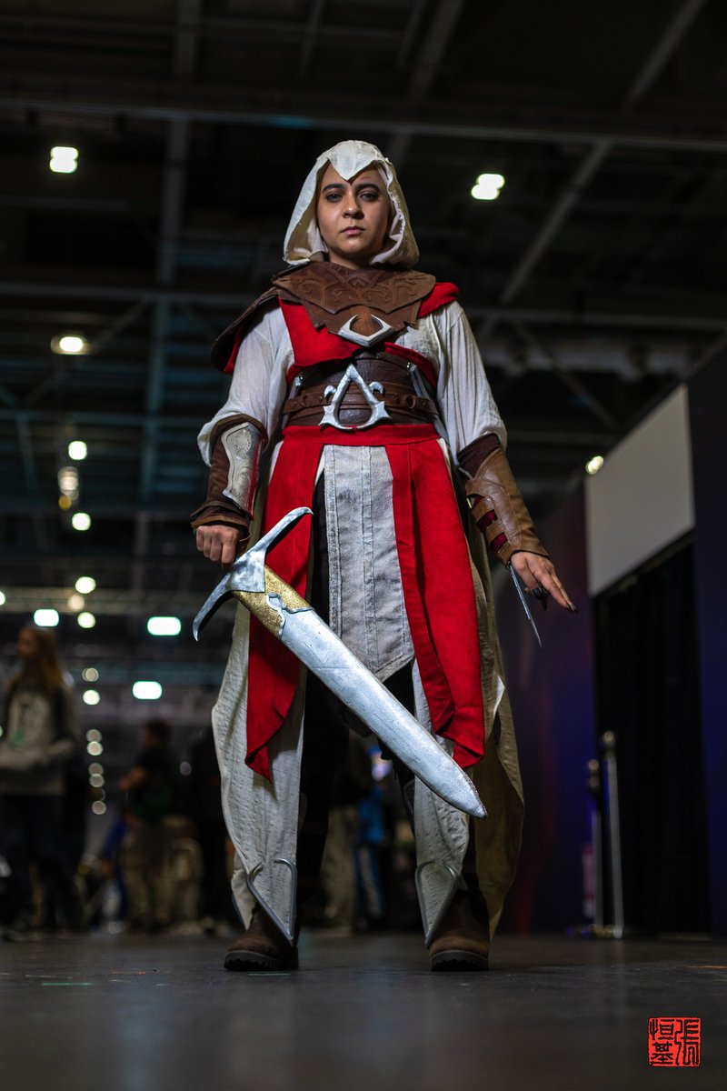 Join me 28.4.24 @ 7:30pm BST for an AC: Mirage stream! You can redeem an in-game Basim Valhalla Sword while you watch! twitch.tv/hijabihoo 🗡

Big thanks to @Ubisoft_UK for the opportunity!✨️

📸 @foodandcosplay

#ACMFreeTrial #UbisoftCreator #cosplay #AssassinsCreedMirage