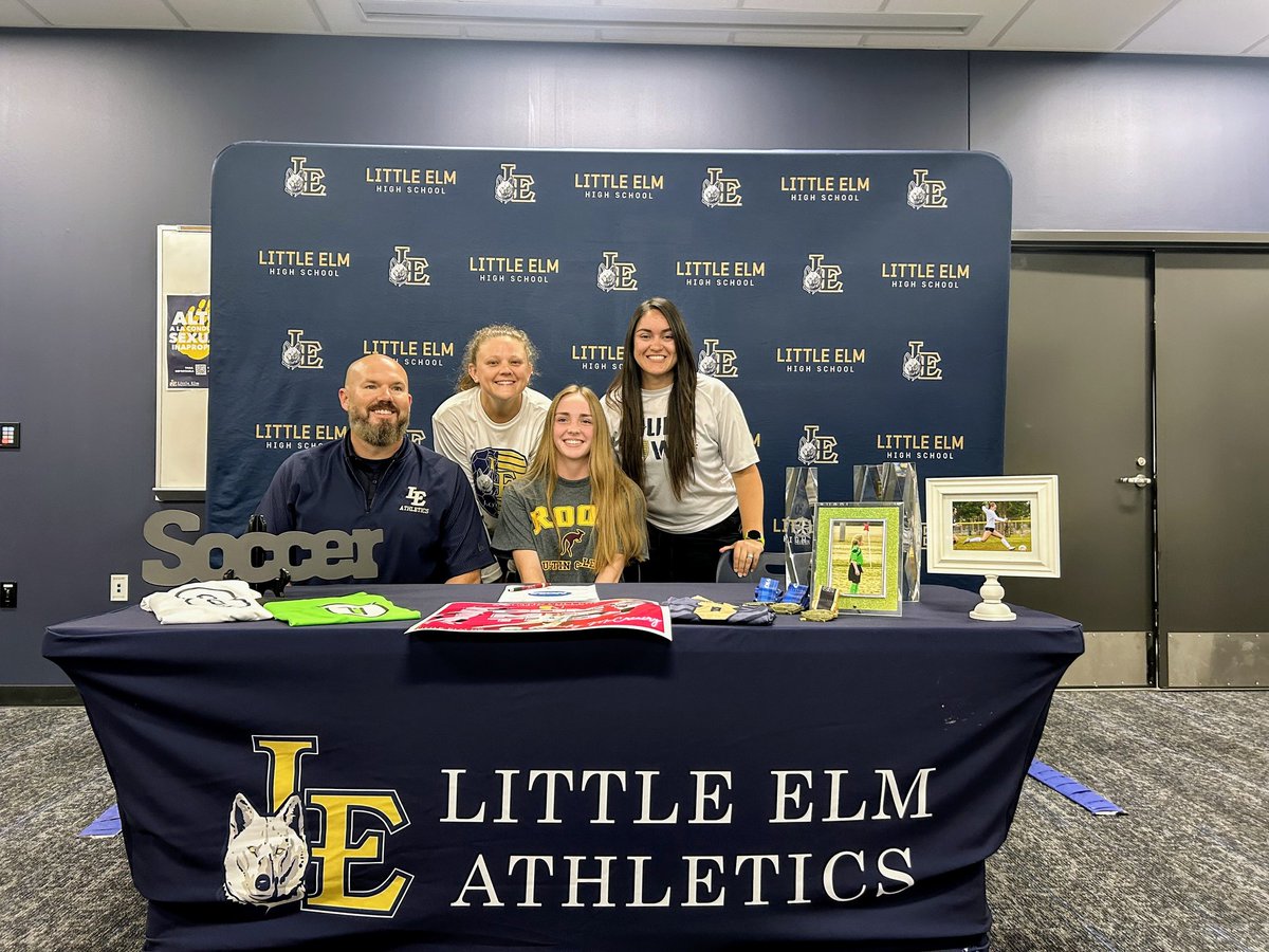 Big congratulations to our senior, Bailey in signing her NLI for @ACsports We are beyond proud of you and we know you'll continue to do great things! Thank you to all of you that made today possible.