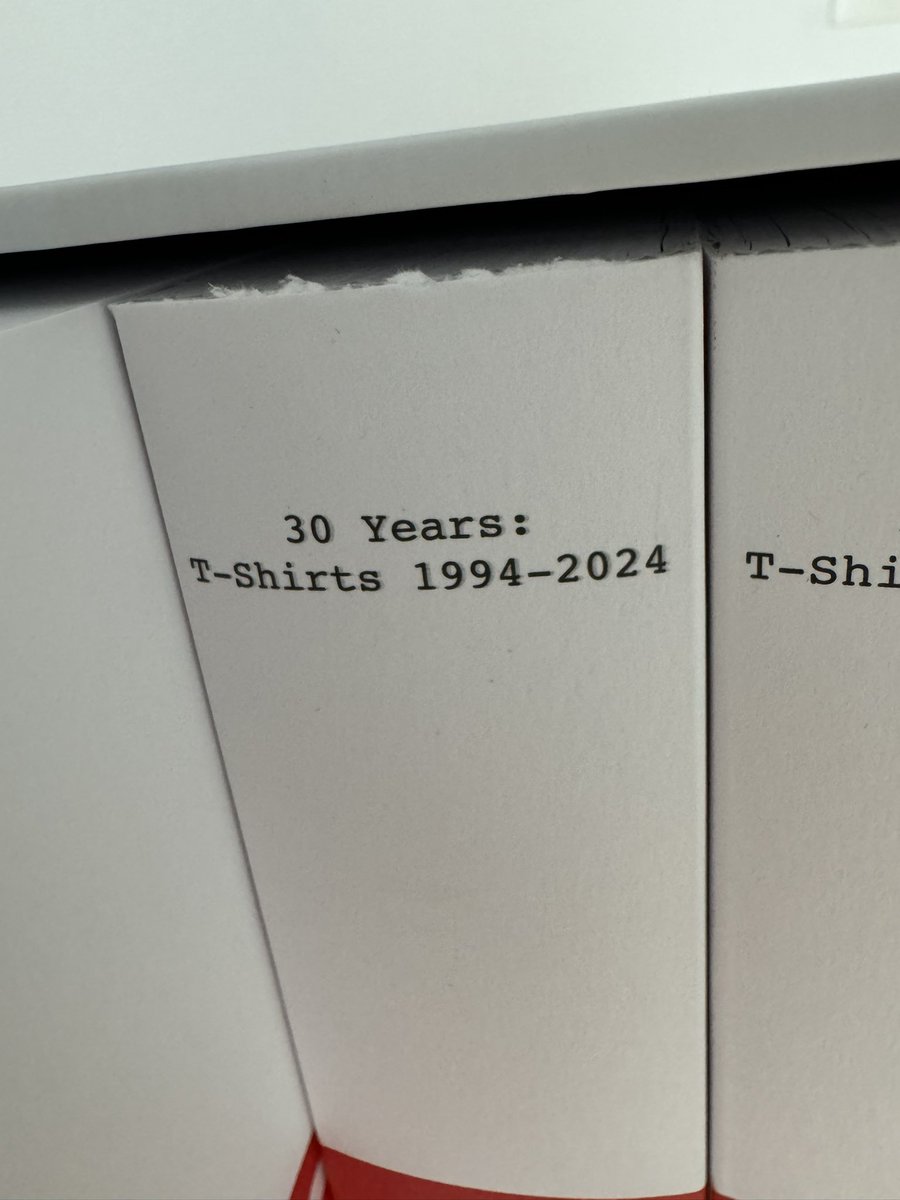 Supreme Drops tweet media