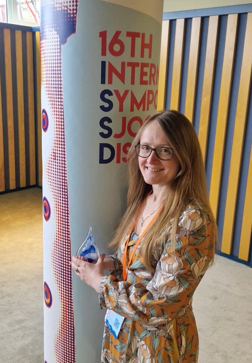 SjogrensIrl's tweet photo. We were honoured to receive the award for the most relevant study from the patients’ point of view at #ISSjD2024 🥳. 

We co-created this research with @JGabhann &amp; @shellflood in @RCSI_Irl. 

Thank you to the Dutch Association of #Sjogrens Patients for selecting our poster...
1/ https://t.co/zlr5rST3sY