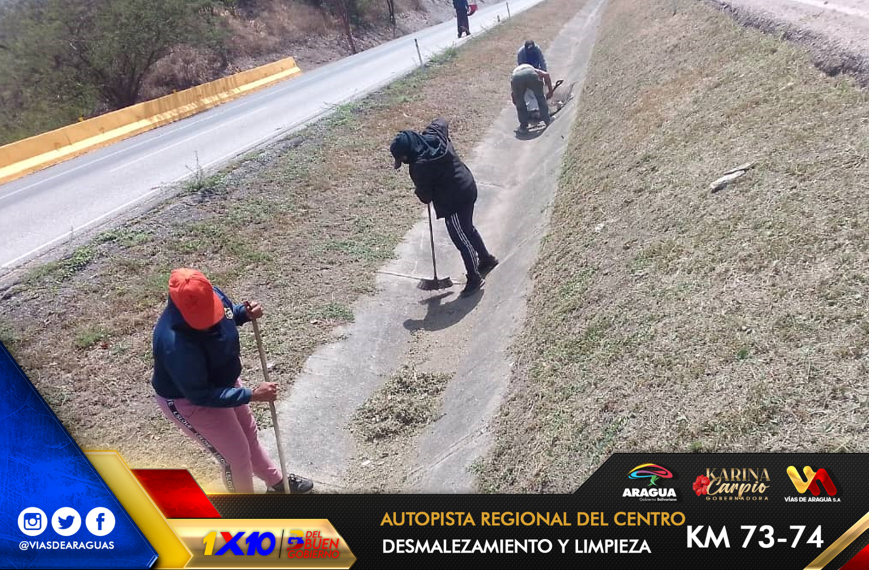 🚧📷Trabajamos en la #ARC con el desmalezamiento y limpieza de la isla central del km 73- 74 bajo los lineamientos de la Gdora. @Soykarinacarpio para optimizar y mejorar el paisaje de esta importante arteria vial. #AraguaReverdece #UniónDeLosPueblos @NicolasMaduro @VTVcanal8