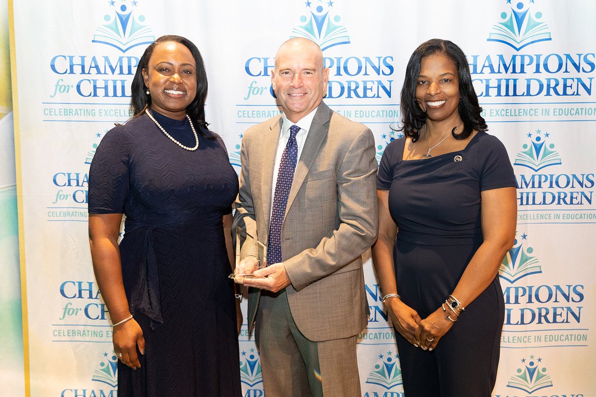 @BaltCoPS has named #FFFCU as the 2024-2025 BCPS Business Champion of the Year. We were honored to accept the award at the 2024 Champions for Children Awards Celebration. hubs.li/Q02v2HHx0
#CreditUnions #CUdifference #DontJustBankBelong #Community #Maryland #BCPS #TeamBCPS