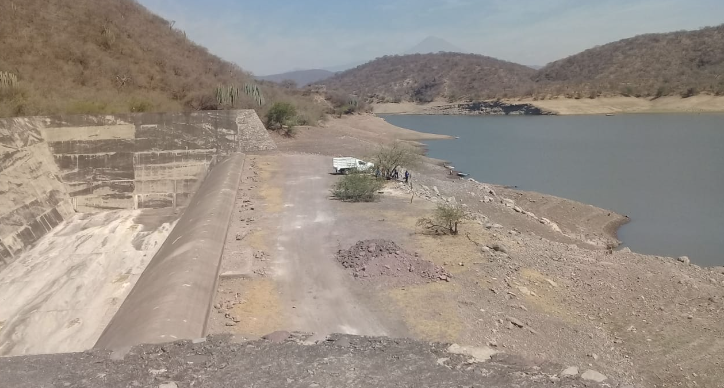 AcaEnElShow's tweet photo. #Alerta 🚨  #Sequía 🔥 

Los 36 municipios de Morelos presentan sequía, 25 padecen sequía extrema y once con sequía moderada, así lo informó la Comisión Nacional del Agua. 

#México #CuidaElAgua https://t.co/kexdDAkU48