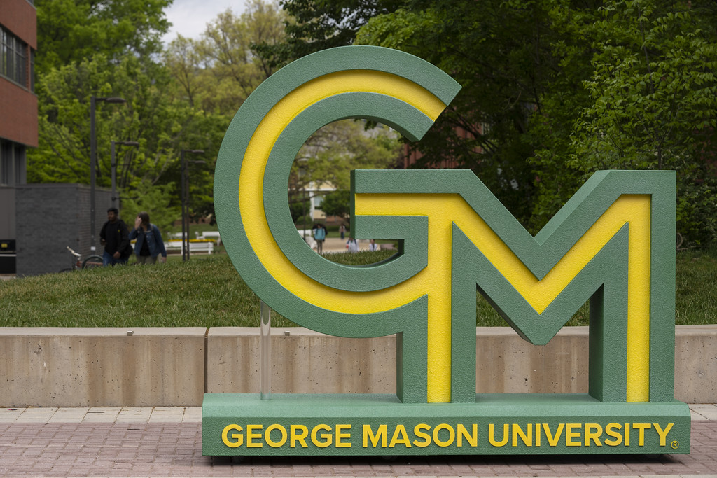 GeorgeMasonU's tweet image. New @GeorgeMasonU logo revealed! #AllTogetherDifferent #MasonNation 💚💛

📷: OUB