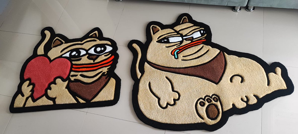 GOOD TIME FOR A GIVEAWAY DURING THIS SHAKEOUT SINCE $CHONKY AINT A RUG. GIVING AWAY 2 of these rugs to anyone who follows me + @chonkycom , LIKES + RT + COMMENTS WITH A $CHONKY tag 2 winners will be randomly chosen in 24 hours MAY THE FAT BE WITH U 🐱