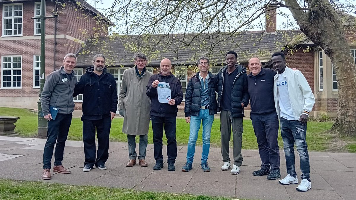 It was an absolute pleasure to share the heritage of Selly Manor + Bournville today with members of the Restore group, which works with refugees + asylum seekers in Birmingham. Find out more about their important work: restore-uk.org