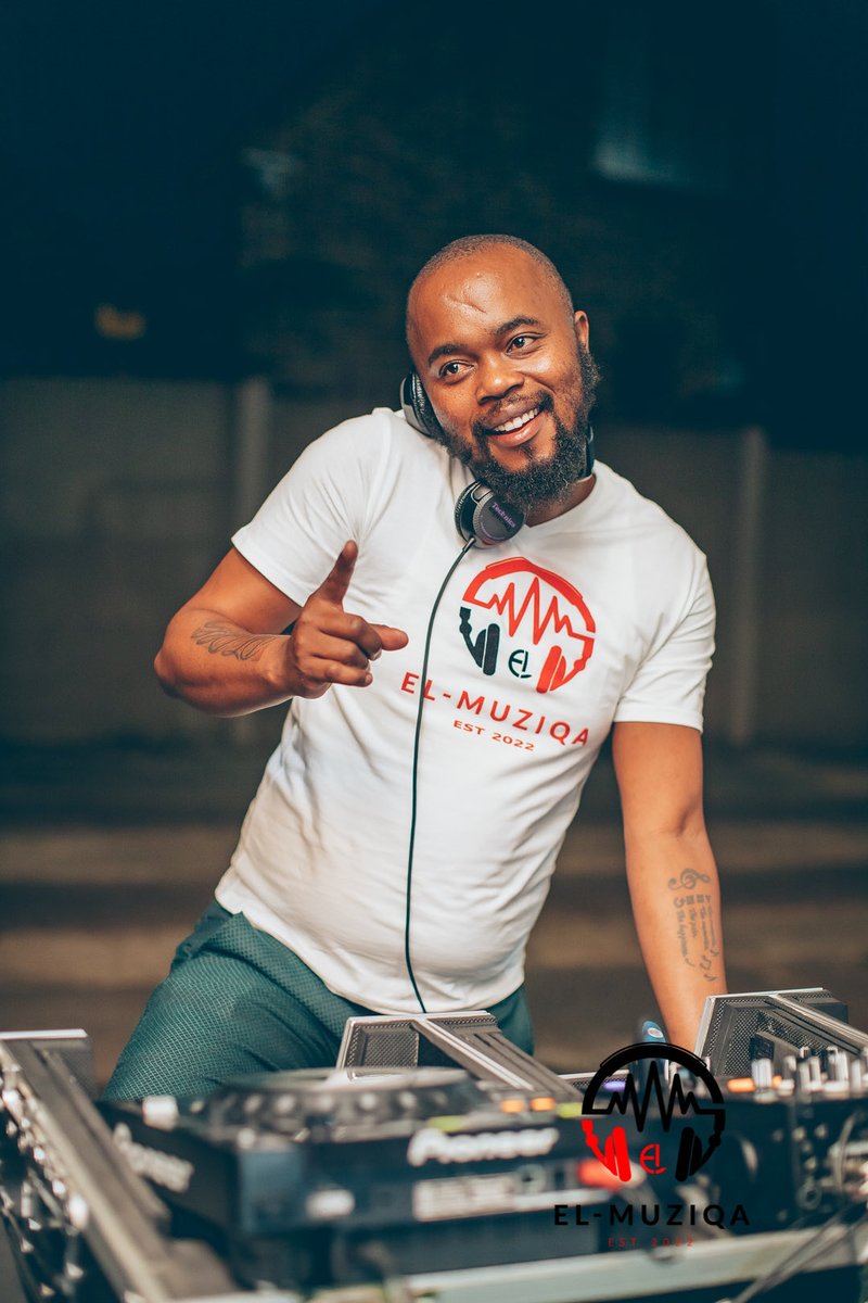 Molepa_djdee's tweet photo. Molepa DjDee👊🏽👊🏽 https://t.co/OHbYCDYSOl