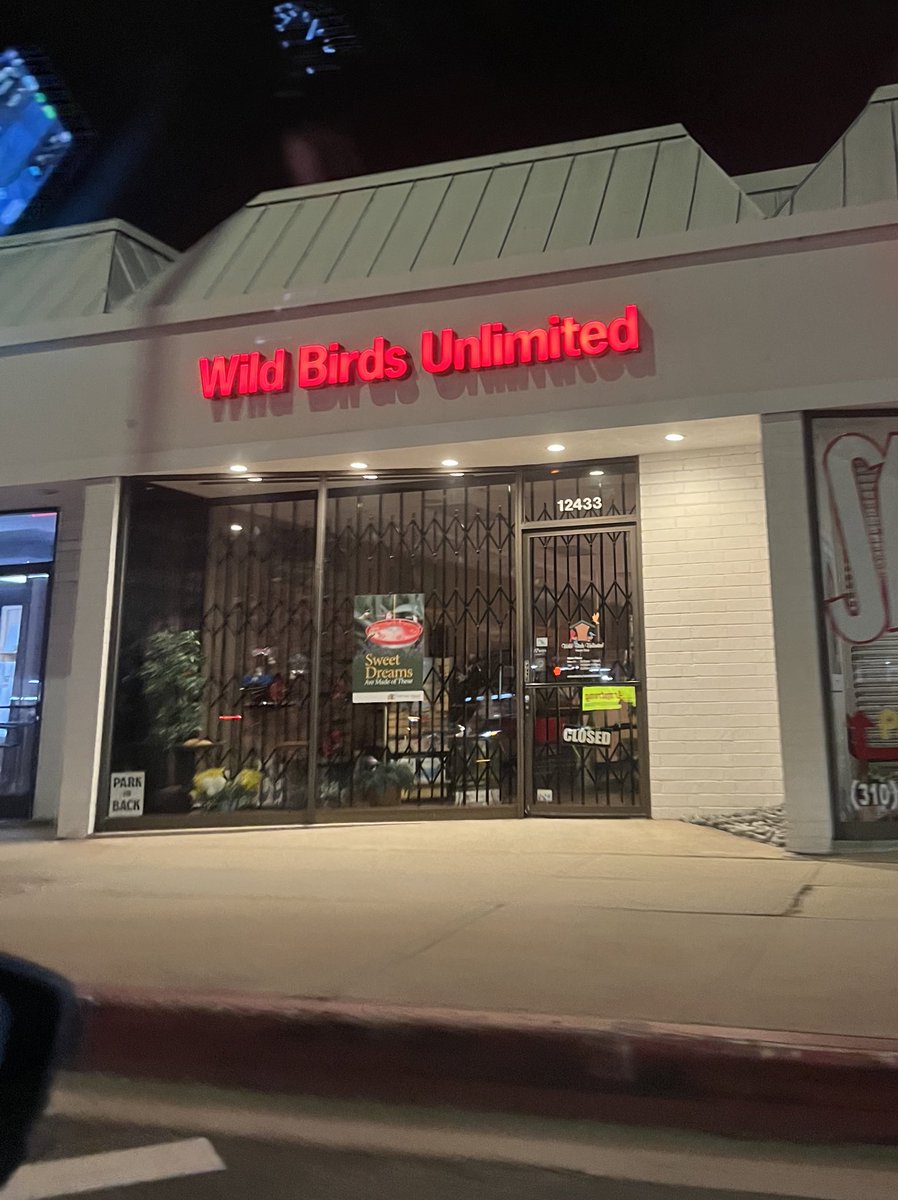 tuls__'s tweet photo. If there’s not an unlimited supply of wild birds in there I’m gonna be pissed https://t.co/s5NecWsCev