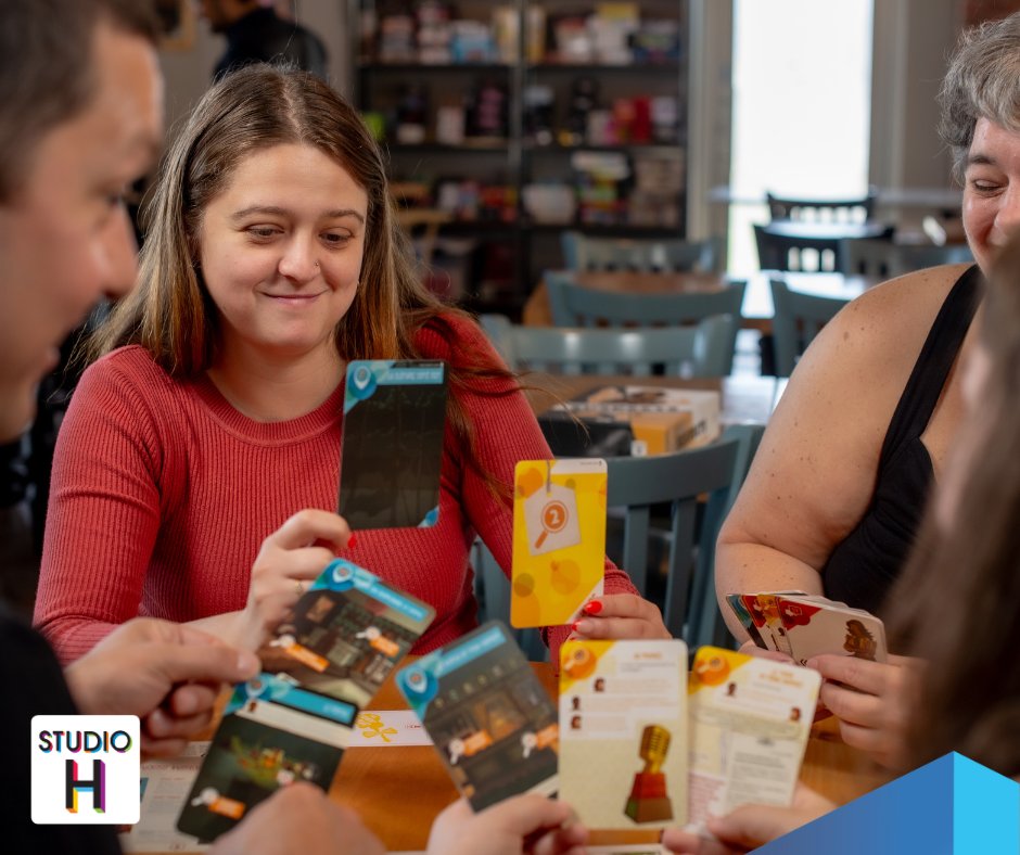 🕰️ What's your favorite way to spend quality time with your friends and family? How about solving mysteries? Suspects is the perfect series of board games to indulge in! Make memories with your attention to detail and precise timing. #SuspectsGame @Studio_H_Games