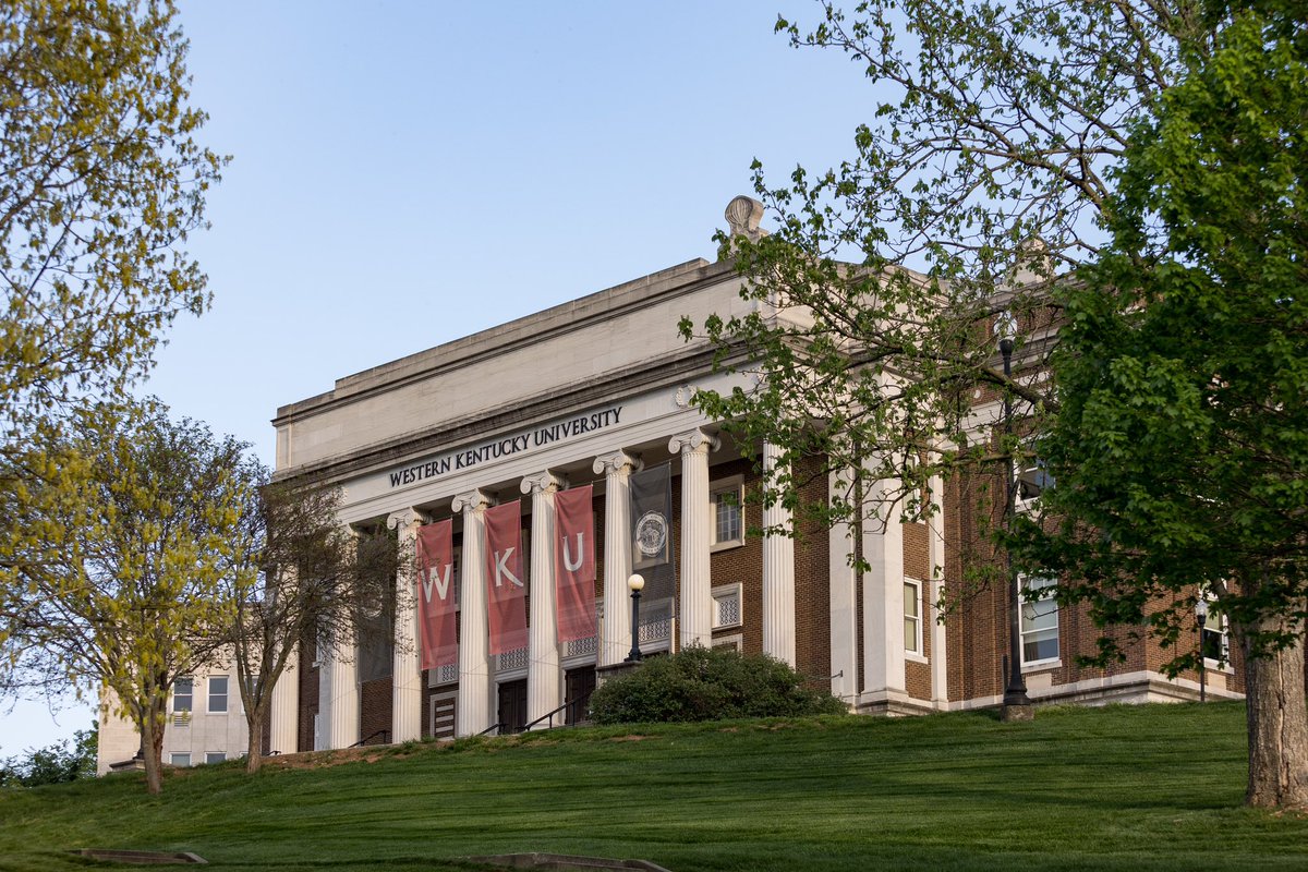 In light of delays created by federal student financial aid changes this year, we are extending the scholarship acceptance deadline to May 15 for incoming students! Log in to TopNet to view your scholarship offers and accept your awards ahead of the updated deadline! #ClimbWithUs