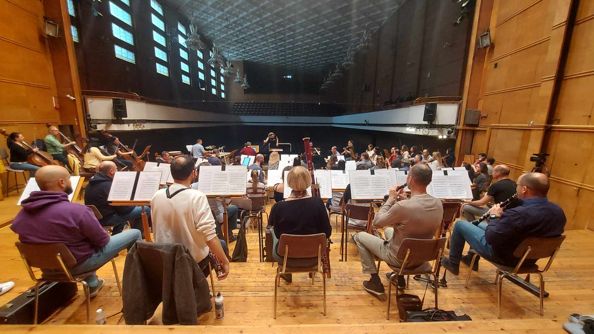 Tonight 25 April 2024, 19:00h, Concerto MAKEDONISSIMO with Sofia Philharmonic Orchestra! Conductor Ana Spasovska, Quintet MAKEDONISSIMO, Composer Pande Shahov Bulgaria Concert Hall