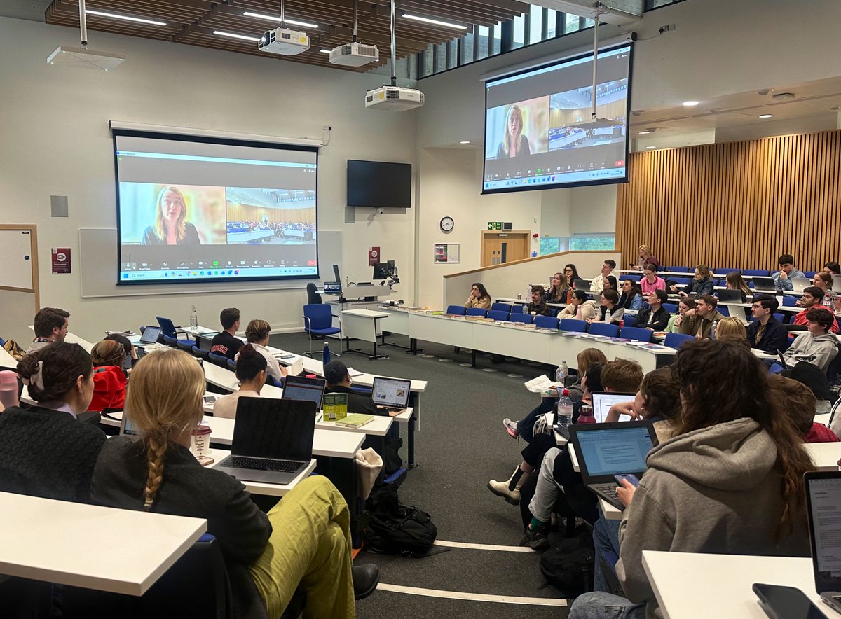 Another wonderful day in our ‘Political Headlines’ week @cityjournalism with the students hearing from @esmewren @BBCRosAtkins @bbclaurak and many others!