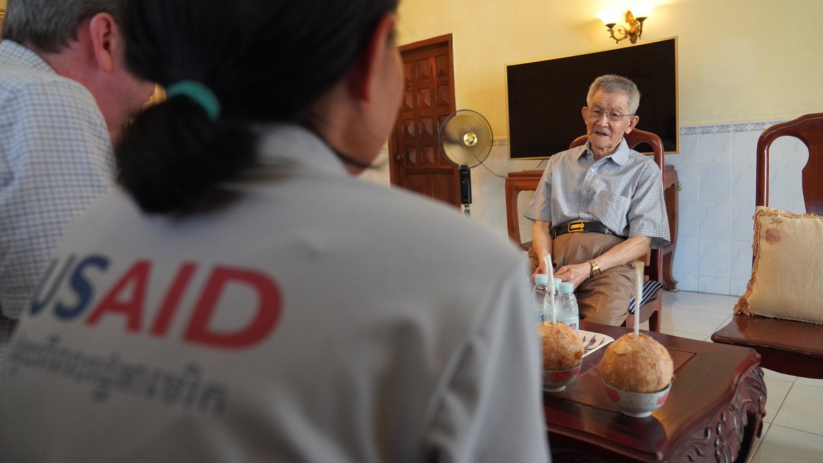 “If we don’t help people with malaria, we cease to be humans,” says Yeang Chheang. Amidst one of the darkest periods in Cambodia’s🇰🇭 history, when the Khmer Rouge regime claimed lives of millions, Chheang worked to rebuild malaria programs: usaid.link/qp2