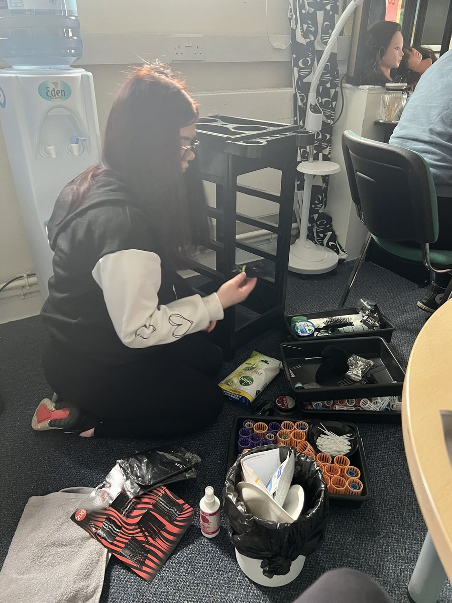 MissG_IWBS's tweet photo. Thursdays in the Tree House π«ΆπΌ
Starting work on our new project on China by researching facts to complete the worksheet sheet, setting up the hair and beauty station and building positive relationships with staff π
@outreach_iwbs @IWBSFalkirk @ASNFalkirk #testofchange https://t.co/TLYqPekIrU