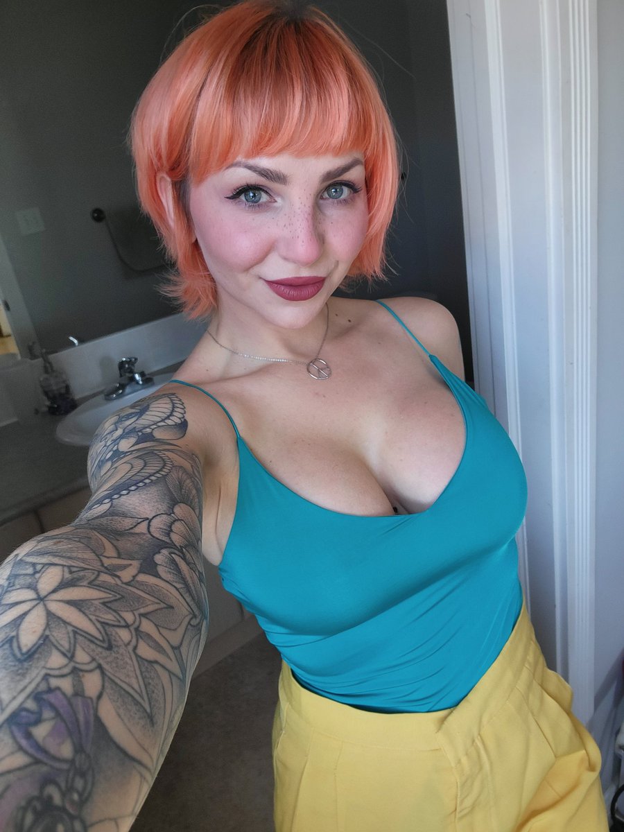 alientrashkitty's tweet photo. I take my whiskey neat, my coffee black, and my bed at 3, you're too sweet for meeEEEeee https://t.co/Vg1g7aAYgn