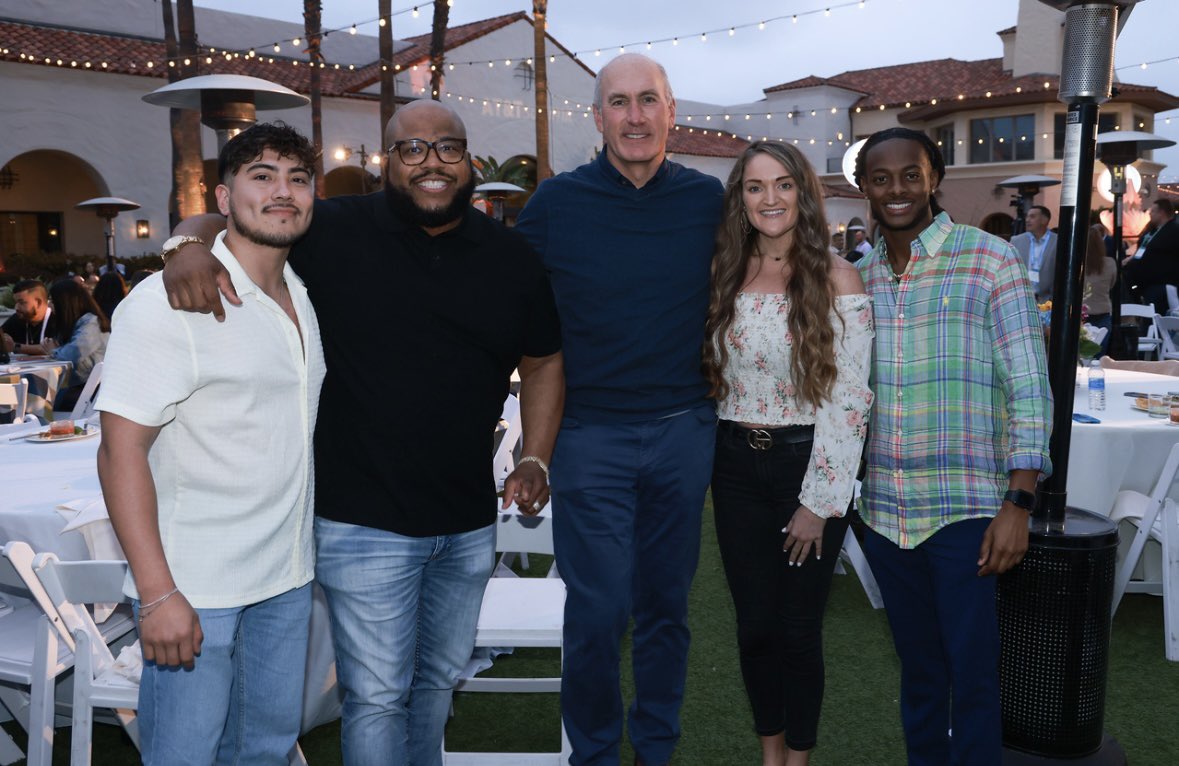 Natalie Nekuza (@nnekuza) on Twitter photo 3 Peat! I cannot thank my team enough for their hard work and dedication. I have had an amazing time celebrating our wins at Huntington Beach! So thankful for <a href="/EricJGraham_/">Eric Graham</a> the driven force behind all of my accomplishments in 2023. <a href="/dbustamante1210/">David Bustamante</a> <a href="/LynetteMAguilar/">Lynette Aguilar</a> #LifeAtATT💙 3 Peat! I cannot thank my team enough for their hard work and dedication. I have had an amazing time celebrating our wins at Huntington Beach! So thankful for <a href="/EricJGraham_/">Eric Graham</a> the driven force behind all of my accomplishments in 2023. <a href="/dbustamante1210/">David Bustamante</a> <a href="/LynetteMAguilar/">Lynette Aguilar</a> #LifeAtATT💙