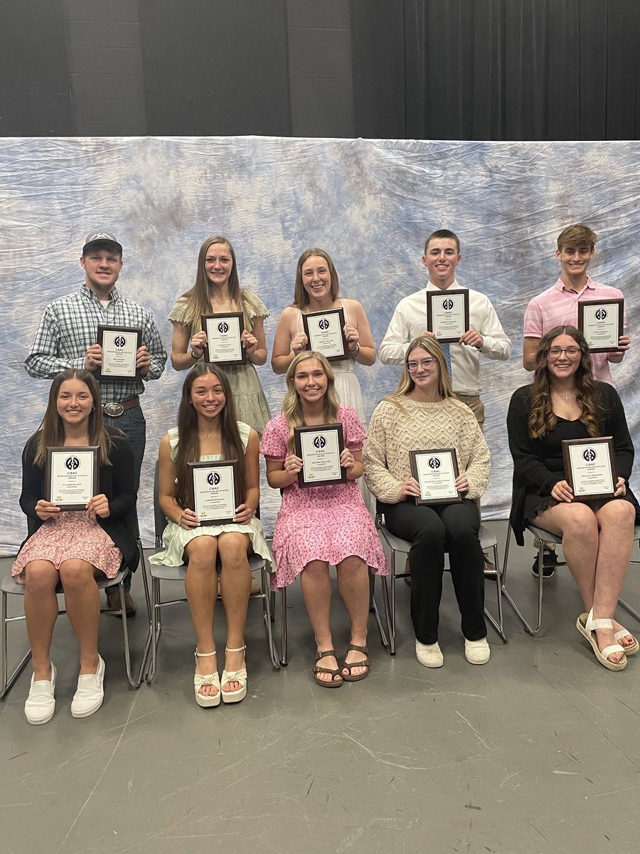 Lakewood_Mi_AD's tweet photo. Congratulations to our 10 #CAAC scholar-athletes and a huge shout out to #HoltHighSchool for putting on a great banquet https://t.co/RWMrXHawel