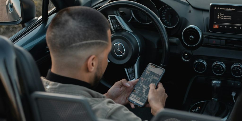 ABAInsSvcs's tweet photo. Preventing Distracted Driving May Save Lives https://t.co/JLfolfXjjy https://t.co/wzpdYKcJA5