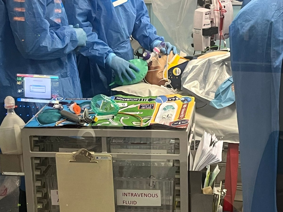 DrRoryOBrien's tweet photo. Team-Based Trauma Life Support course in the Assert Centre, UCC yesterday. Full immersive, Multi-disciplinary trauma team training. Getting better together. @UCCASSERT @SimStarsIRL @CorkTrauma https://t.co/kqbrt97Hqs
