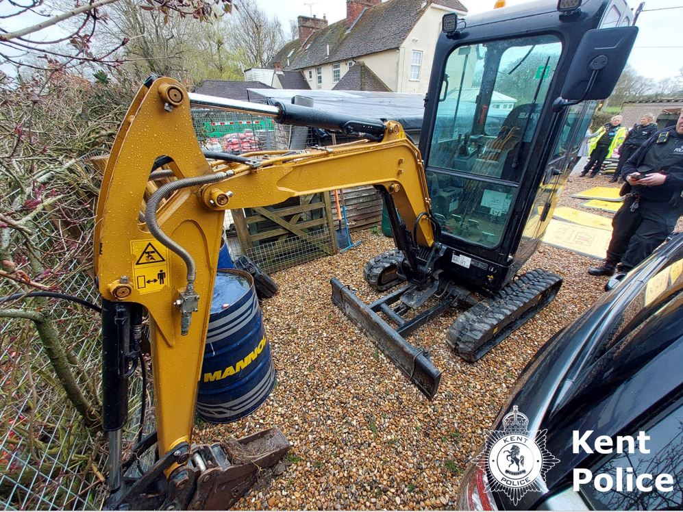 Arrests have been made and more than £100,000 worth of stolen plant machinery recovered as part of an ongoing investigation by Rural Task Force officers. The full details are on our website here: kent.police.uk/news/kent/late…