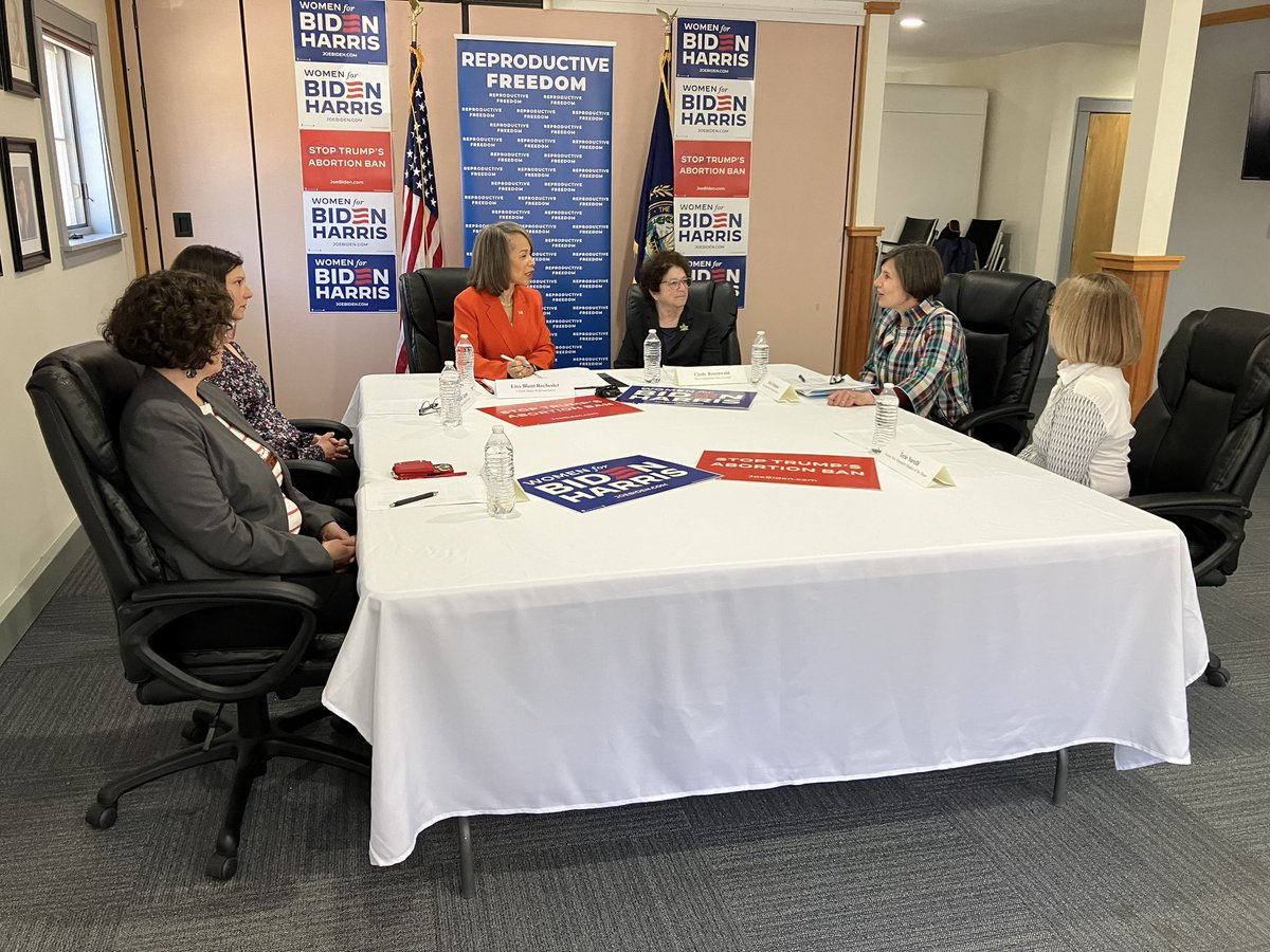 State Rep. @AlexisSimpsonNH is talking about the urgency in reelecting @JoeBiden and Democrats up and down the ballot here as NH is the only state in New England that hasn’t codified Roe in state law.

“The stakes are really really high here in New Hampshire.” #NHPolitics