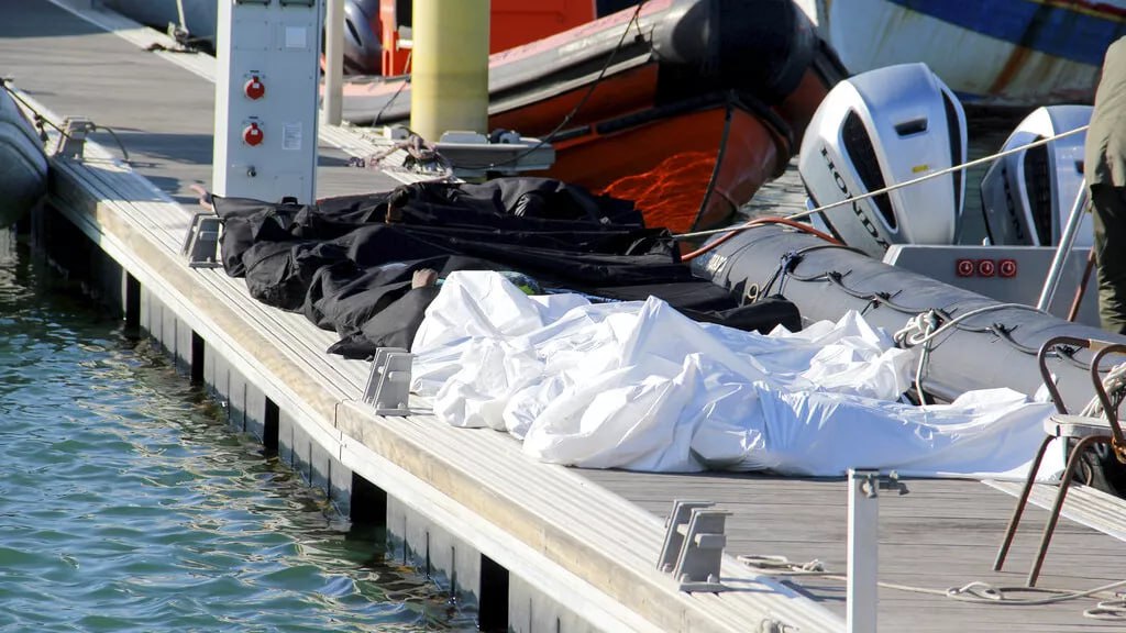 Message>Stop trying to illegally enter other Nations

Bodies of 19 people recovered Tuesday off coast of Tunisia, a primary location of departure for those seeking to illegally enter Europe.

Tunisian coast guard said, 'it recovered 19 bodies near port cities of Mahdia & Sfax'.