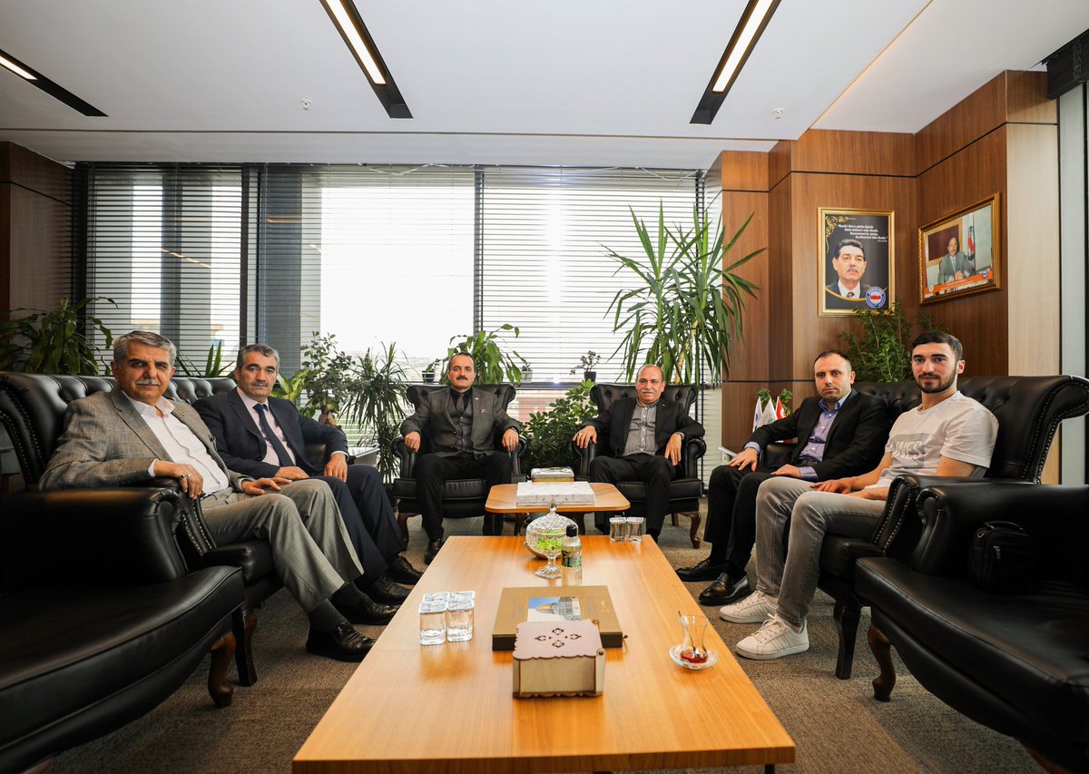 Hakkari Şube Başkanımız Orhan Temel, Genel Başkanımız Yusuf Yazgan ve Genel Merkez yönetimimizi ziyaret etti. Üyelerimiz ve teşkilatımızın sorun ve taleplerinin değerlendirildiği ziyarette, 15 Mayıs üye süreci de ele alındı.