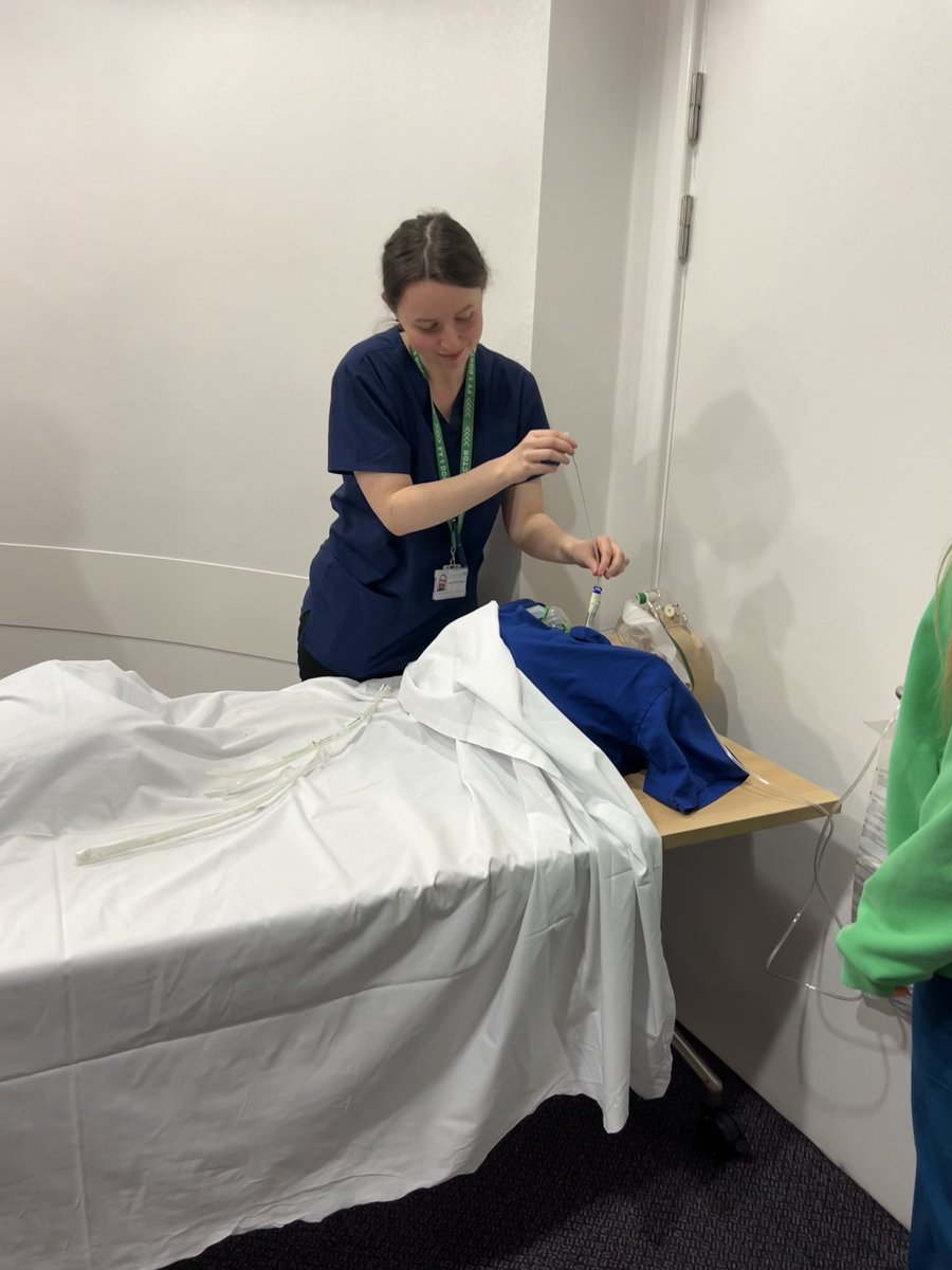 UhmbtEdCentre's tweet photo. Another fantastic Simulation Afternoon delivered by our FY1 Simulation Reps in teaching today! We also tried out the Holo Lens Headsets with the help of Bradley, FY2 π
#supportingpatientcare #supportingdoctors https://t.co/n0LGQwdwlw