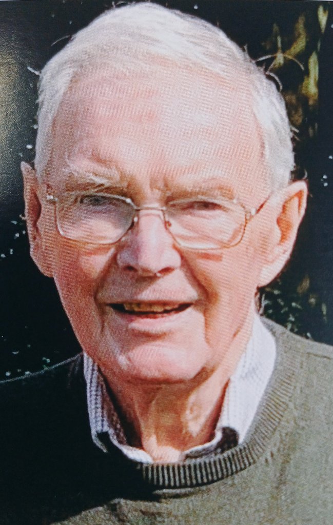 I'm glad I could make Gordon Biddle's funeral today. A founder of @NRHAwd, and a member of @RailwayHeritage advisory panel for almost 40 years, his contribution to built railway heritage as an author was immeasurable. He died a few days short of his 96th birthday. Will be missed.