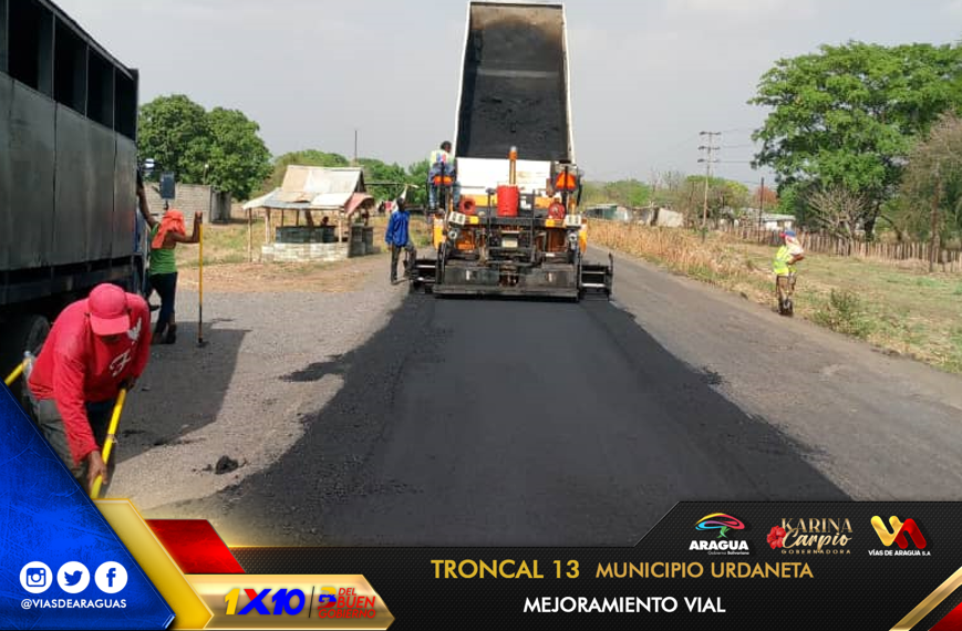 Plan de Asfaltado! Gdora. @Soykarinacarpio avanza con la pavimentación de carpeta corrida en la troncal 13 sector Memo, Municipio #Urdaneta colocación de más de 250 toneladas de asfalto Cada obra vial es un compromiso con tu seguridad #UniónDeLosPueblos @NicolasMaduro @VTVcanal8