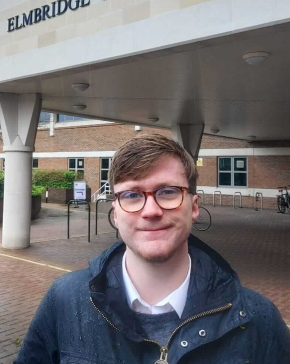 It is always wonderful to hear what careers our Old Hallifordians choose once they leave Halliford. Cormac, who left us in 2022, is standing for the Elmbridge Liberal Democrats in the local council elections. All the best Cormac!
elmbridgelibdems.org.uk/2nd-may-local-…